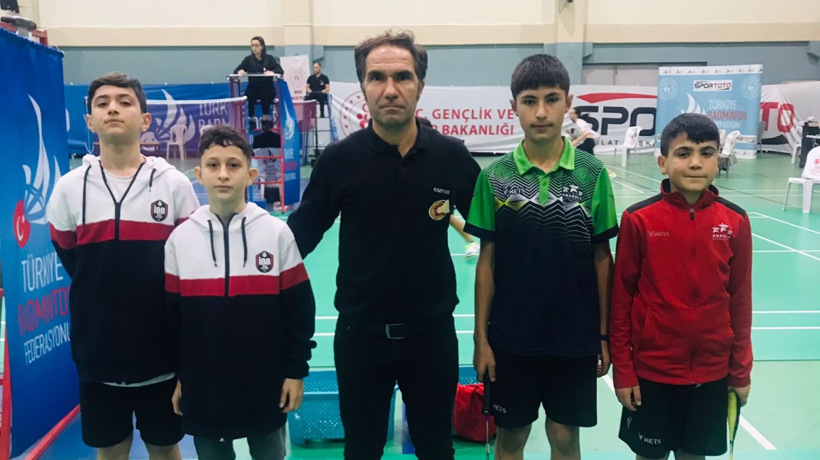Öğrencilerimiz Badminton  Türkiye  Şampiyonasında  umut verdi